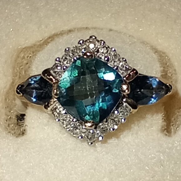 LAST ONE - 10Kt Yellow Gold Topaz and Diamond Ring - Picture 2 of 7